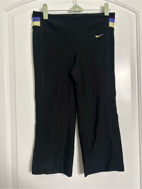 Vintage 90s Nike Black Yellow Capri Leggings size XL y2k athleisure workout gym